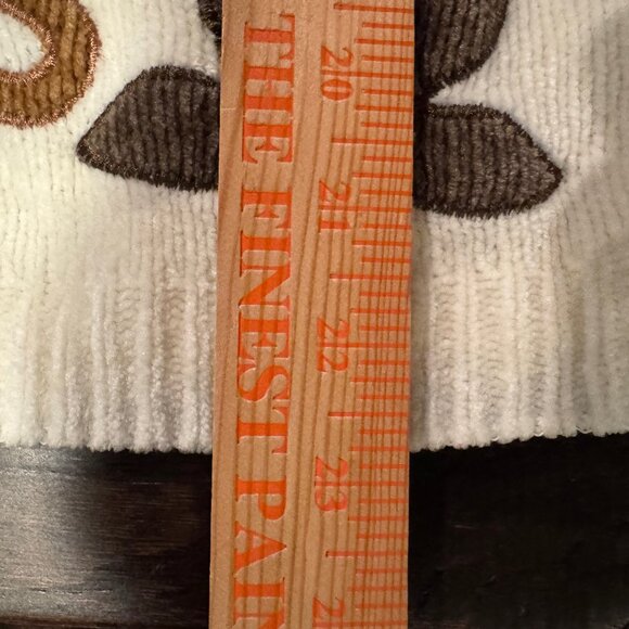 Alfred Dunner Women's Cream Embroidered Sweater Size XL Grandmacore Chenille - Picture 7 of 7